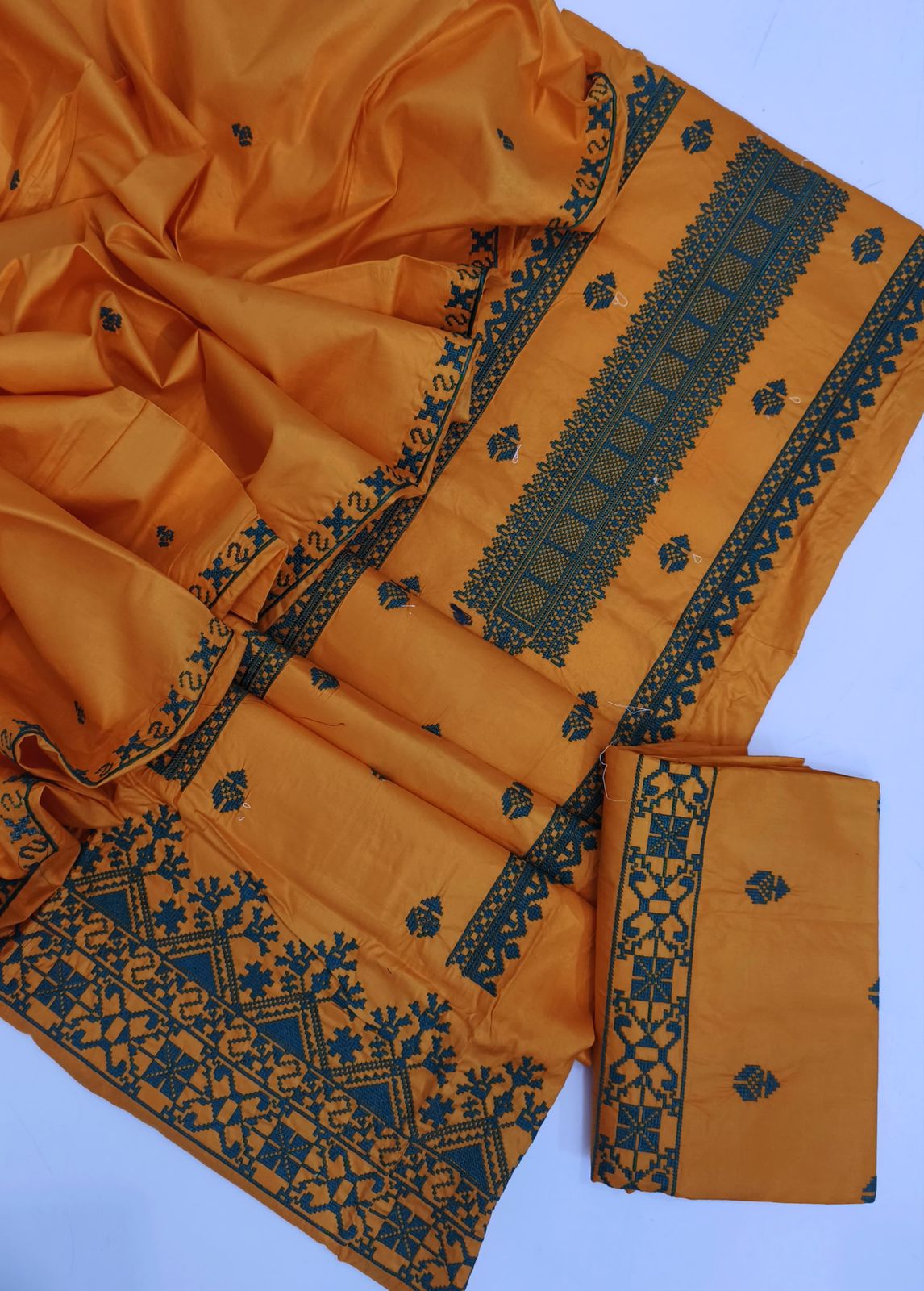 LILEN CROSS STITCH HEAVY EMBROIDERY 3 PC SERIES